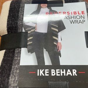 Ike Behar reversible fashion wrap nwt one size